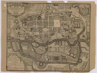 1 vue - Plan en noir et blanc de la ville, levé par F. FORESTIER après l\'incendie du 22 décembre 1720. (ouvre la visionneuse)