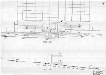 1 vue - Lié à 1875 W 81 - Plan en noir et blanc du boulevard Emmanuel-Mounier, coupes EE, FF. (ouvre la visionneuse)